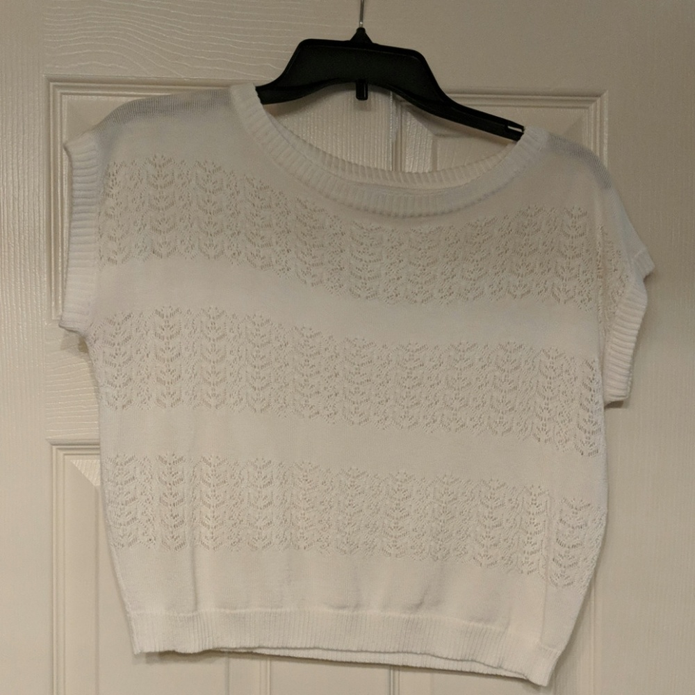 White knit crop top